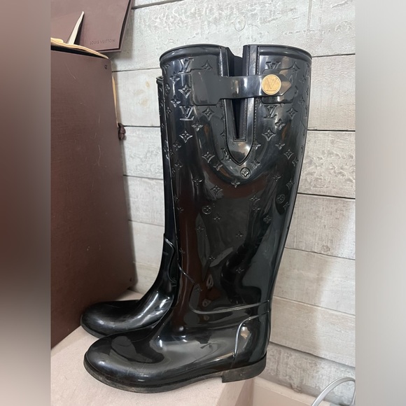 Louis Vuitton Tall Monogram Rubber Boots - Size 38 - Picture 3 of 6